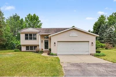 4050 Rector Street NE, Rockford, MI 49341 - Photo 4
