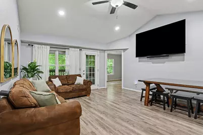 328 Butler Court, Marshall, MI 49068 - Photo 4