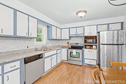 15703 Vineyard Drive, Spring Lake, MI 49456 - Photo 14