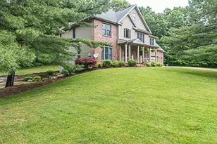 25 Christian Dr, Battle Creek, MI 49014 - Photo 2