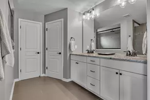 8377 Lindsey Ln, Canton, MI 48187 - Photo 54