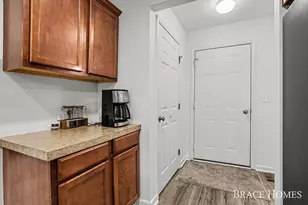 3079 Ledgestone Pl NE, Grand Rapids, MI 49525 - Photo 12