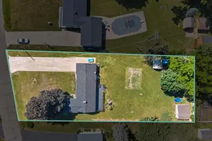 340 Lakeshore Dr, Battle Creek, MI 49015 - Photo 34