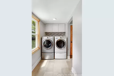 124 E 17th Street, Holland, MI 49423 - Photo 32