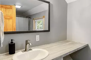 124 E 17th St, Holland, MI 49423 - Photo 30