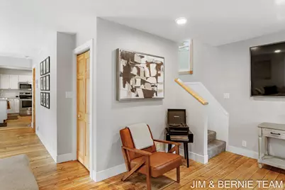 124 E 17th Street, Holland, MI 49423 - Photo 8