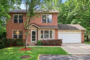 2637 Konrad Ct, Auburn Hills, MI 48326 - Photo 2