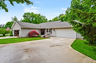 6920 Beechwood Dr, Saranac, MI 48881 - Photo 2