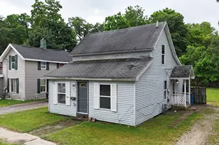 205 Pokagon St, Dowagiac, MI 49047 - Photo 2