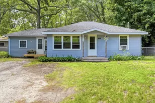 1481 Canterbury Ave, Muskegon, MI 49444 - Photo 2
