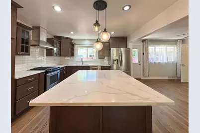 21203 River Road, Grosse Pointe, MI 48236 - Photo 8