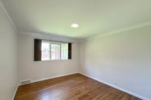 21203 River Rd, Grosse Pointe, MI 48236 - Photo 32