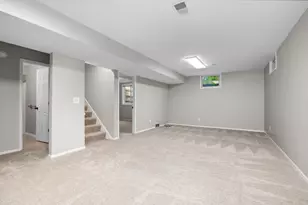 2977 Englewood Ave SE, Grand Rapids, MI 49508 - Photo 12