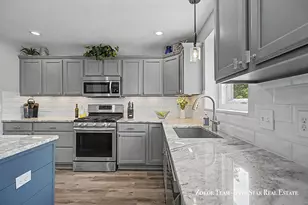2130 Canterbury Ln, Marne, MI 49435 - Photo 10
