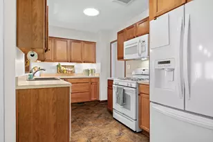 2053 7th St NW, Grand Rapids, MI 49504 - Photo 18