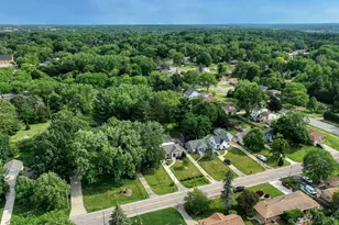 2053 7th St NW, Grand Rapids, MI 49504 - Photo 46