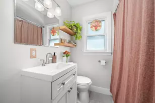 2053 7th St NW, Grand Rapids, MI 49504 - Photo 12