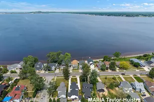 1423 Lakeshore Dr, Muskegon, MI 49441 - Photo 64