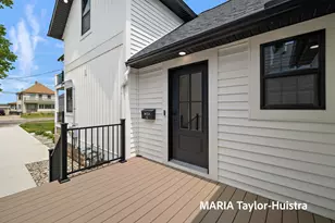 1423 Lakeshore Dr, Muskegon, MI 49441 - Photo 46