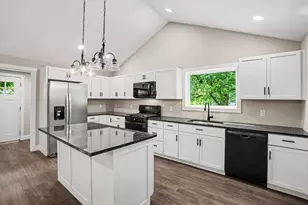 209 E High St, Union City, MI 49094 - Photo 10