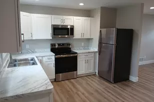 208 Taylors Ct, Scottville, MI 49454 - Photo 8