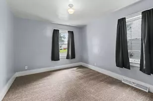 286 3rd St, Manistee, MI 49660 - Photo 18