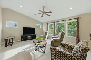 1037 Sunfield Dr, Holland, MI 49424 - Photo 8