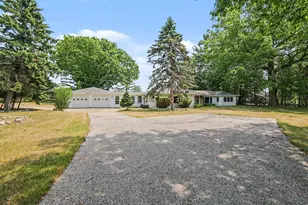 1358 N Lakeshore Dr, Ludington, MI 49431 - Photo 30