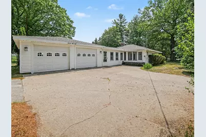 1358 N Lakeshore Drive, Ludington, MI 49431 - Photo 4