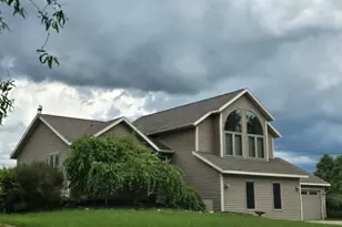 15530 Snauble Ave NE, Cedar Springs, MI 49319 - Photo 2