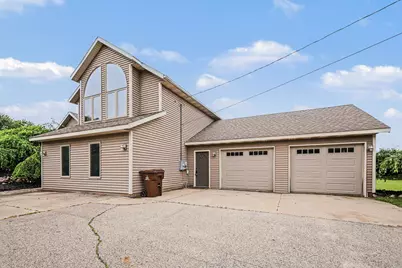 15530 Snauble Avenue NE, Cedar Springs, MI 49319 - Photo 2