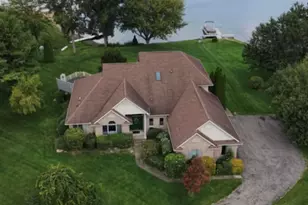 9216 Mirage Lake Dr, Milan, MI 48160 - Photo 2