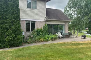 9216 Mirage Lake Dr, Milan, MI 48160 - Photo 12