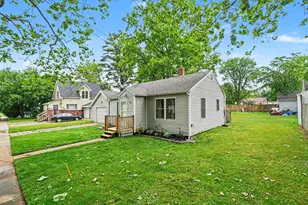 111 Oliver St, Bangor, MI 49013 - Photo 24