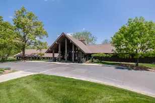 4040 Greenleaf Cir, Kalamazoo, MI 49008 - Photo 36