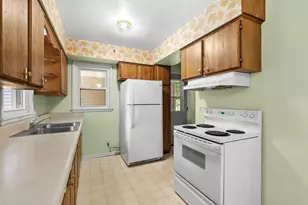 2304 Holly Ave, Portage, MI 49024 - Photo 6