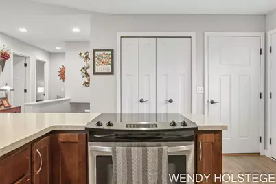 859 Creekridge Drive, Holland, MI 49423 - Photo 10