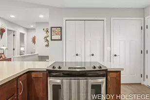 859 Creekridge Dr, Holland, MI 49423 - Photo 10