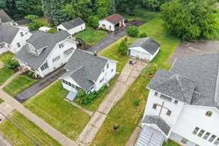 2453 Byron Center Ave SW, Wyoming, MI 49519 - Photo 20