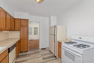 2453 Byron Center Avenue SW, Wyoming, MI 49519 - Photo 4