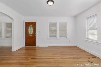 2453 Byron Center Avenue SW, Wyoming, MI 49519 - Photo 8