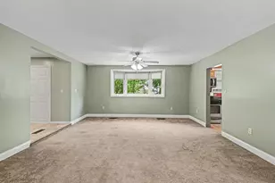 1011 State St, Adrian, MI 49221 - Photo 4
