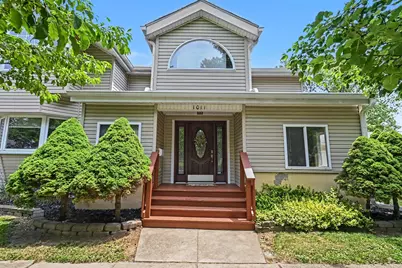 1011 State Street, Adrian, MI 49221 - Photo 2