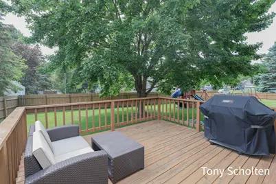 7537 Woodside Drive, Hudsonville, MI 49426 - Photo 32