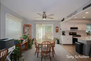 7537 Woodside Dr, Hudsonville, MI 49426 - Photo 6
