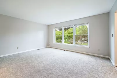 2240 Steeplechase Drive, Ann Arbor, MI 48103 - Photo 8