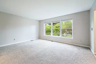 2240 Steeplechase Dr, Ann Arbor, MI 48103 - Photo 8