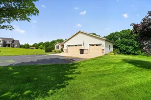 9546 Plow Point Ct SE, Alto, MI 49302 - Photo 4