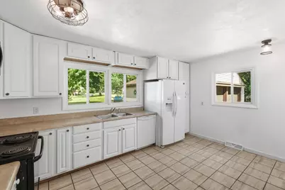 310 N John Street, Decatur, MI 49045 - Photo 10