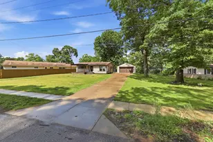 310 N John St, Decatur, MI 49045 - Photo 4